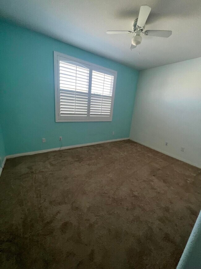 Building Photo - 41530 Yew St