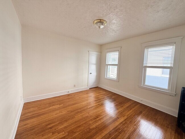 Building Photo - 46 Favre St