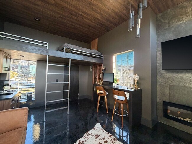 Building Photo - 14613 Woods Landing Ct