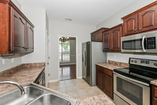 Building Photo - 196 Fairway Trace Dr