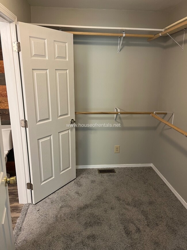 Building Photo - 777 Haney Rd