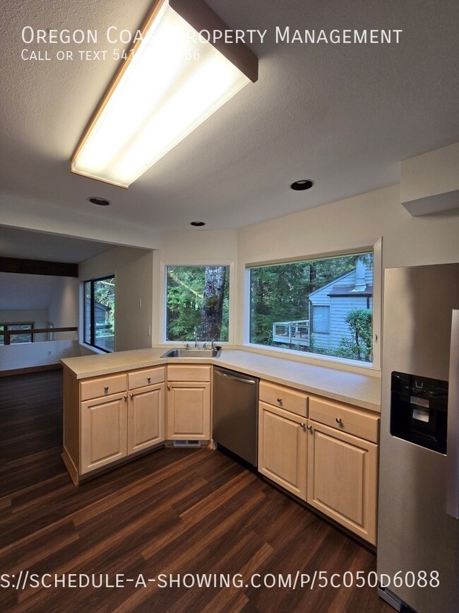 Building Photo - 600 Island Dr