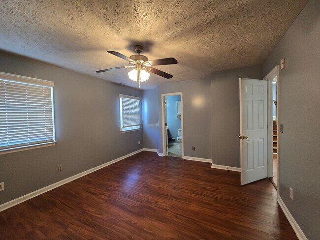 Building Photo - 6957 Bone Creek Dr