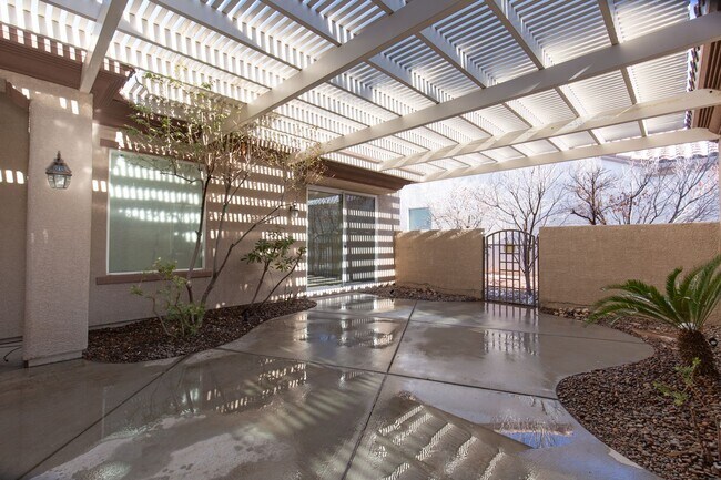 Building Photo - Beautiful Home With Casita in Sun City Anthem