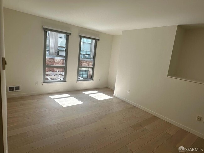 Building Photo - 219 Brannan St
