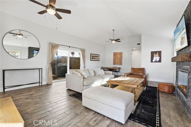 Building Photo - 630 Indianapolis Ave