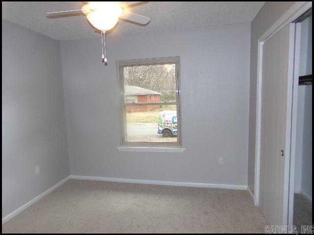 Building Photo - 8 Brookway Ln