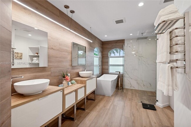 Building Photo - 14019 N Miller Dr