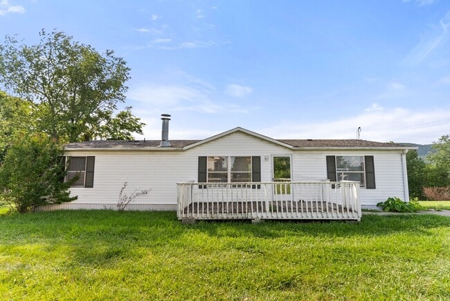 Primary Photo - 158 Stone Henge Ln
