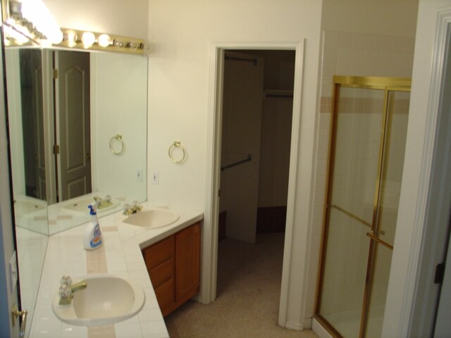 Master Bathroom - 10753 Jordan Ct