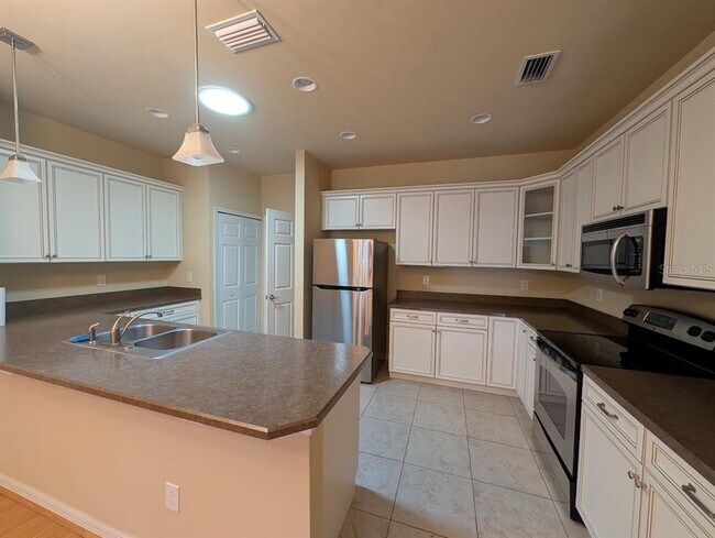 Building Photo - 12750 NW 11th Pl