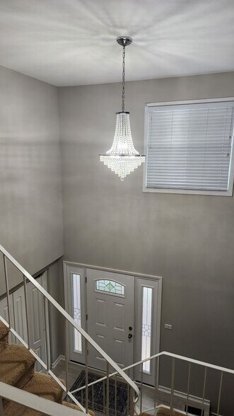 Building Photo - 6693 Foxtree Ave