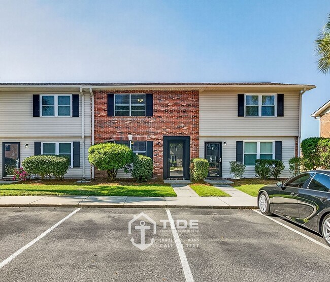 Building Photo - Comfortable Living Near Greenway Access