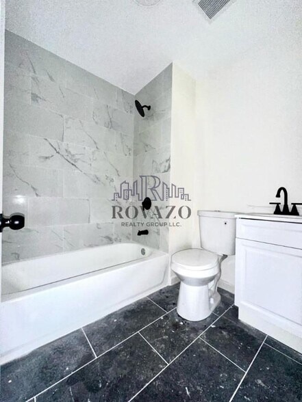 Building Photo - 27 N 5th St