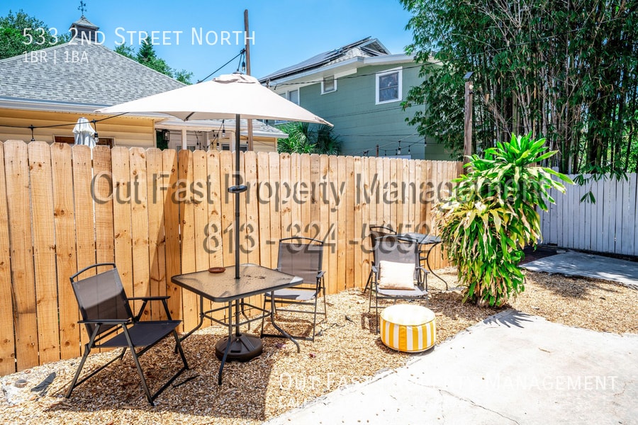 Building Photo - 533 2nd St N