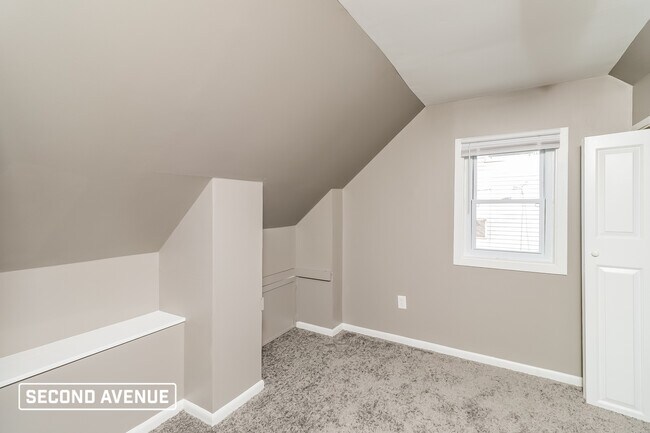 Building Photo - 120 Bryant Dr