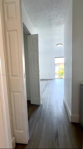 Building Photo - 6866 NW 173rd Dr