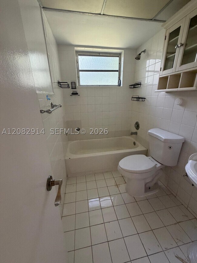 Building Photo - 7752 SW 106th St