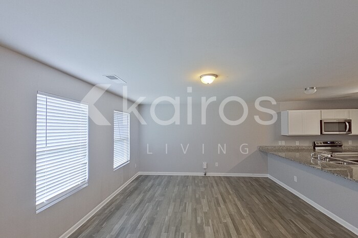 Building Photo - 127 Village Creek Dr
