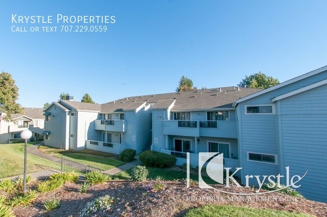 Primary Photo - Beautiful condo at Glen Cove Landing. Near...