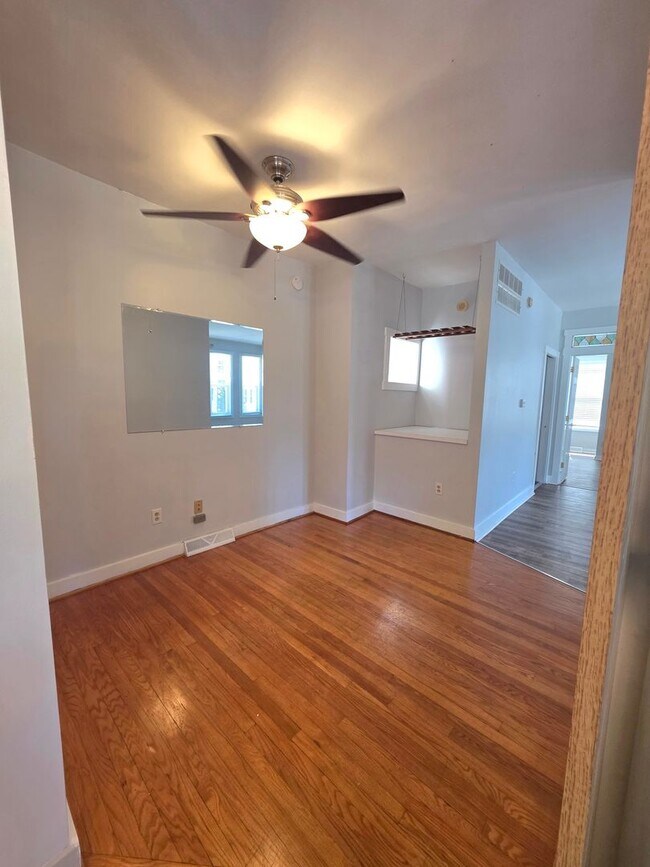 Building Photo - 420 W 22nd St
