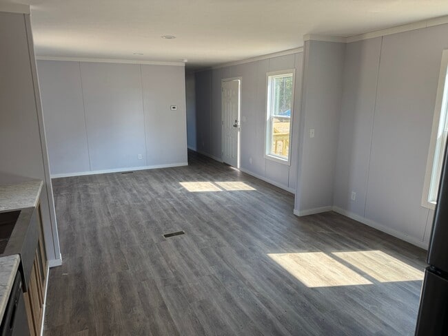 Building Photo - 526 Elkins Rd