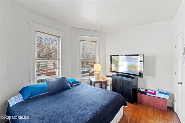 Building Photo - 104 Welton St