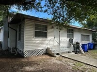 Building Photo - 2115 Crawford St