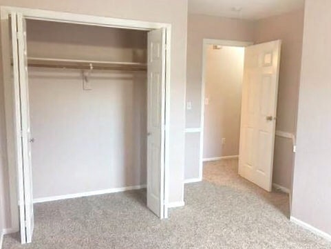 Building Photo - Spacious East Anchorage Home with Yard & Garage!