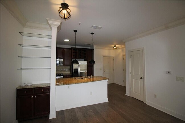 Building Photo - 901 Abernathy Rd NE