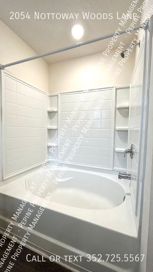 Building Photo - 2054 Nottoway Woods Ln