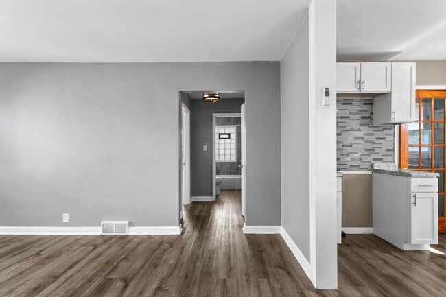 Building Photo - 5124 N 41st St