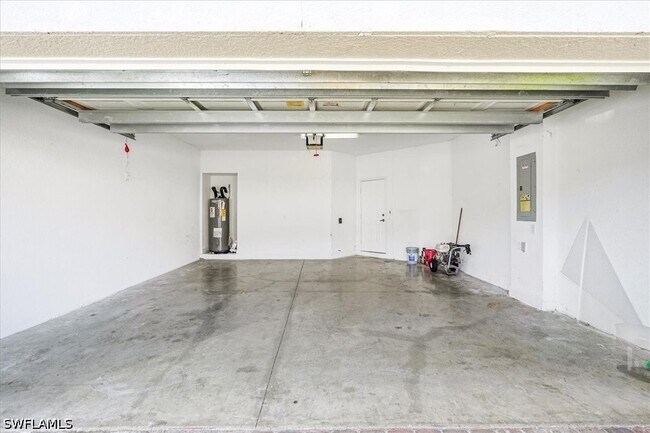 Building Photo - 7070 Venice Way