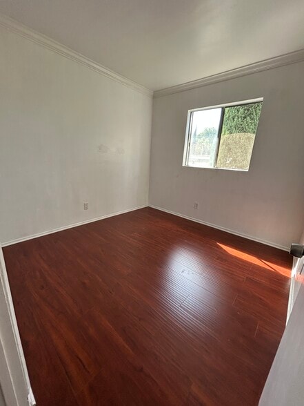 1st medium bedroom - 1156 N Chicago St