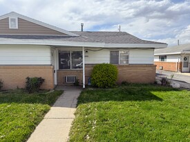 Building Photo - 1852 S 440 W