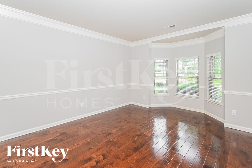 Building Photo - 1087 Sly Fox Run