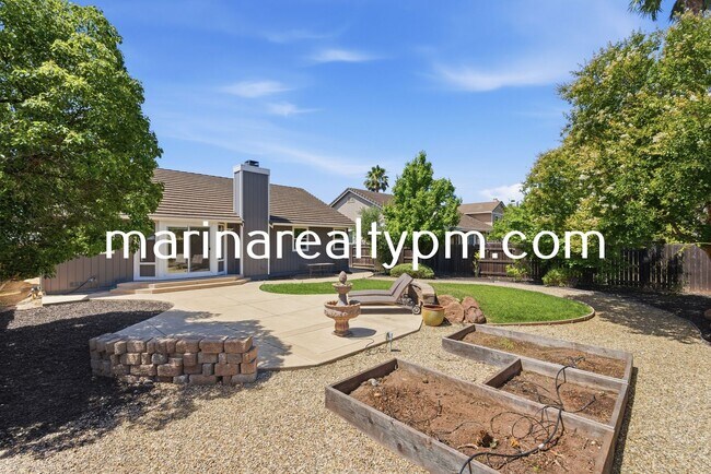 Building Photo - Home Sweet home-Beautiful remolded 3 bedroom 2 bathroom