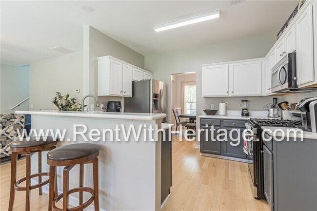 Building Photo - GORGEOUS 4 BEDROOM / 2.5 BATH WITH ALL THE UPGRADES IN POULAR KINGSWOOD SWIM / TENNIS COMMUNTY