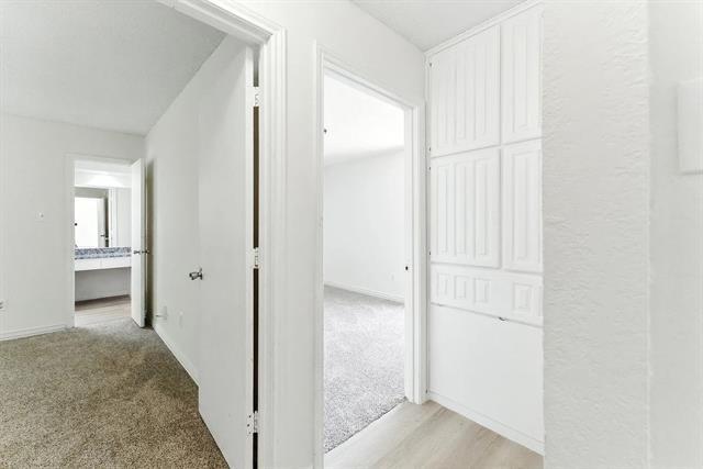 Building Photo - 6907 W Cleburne Rd