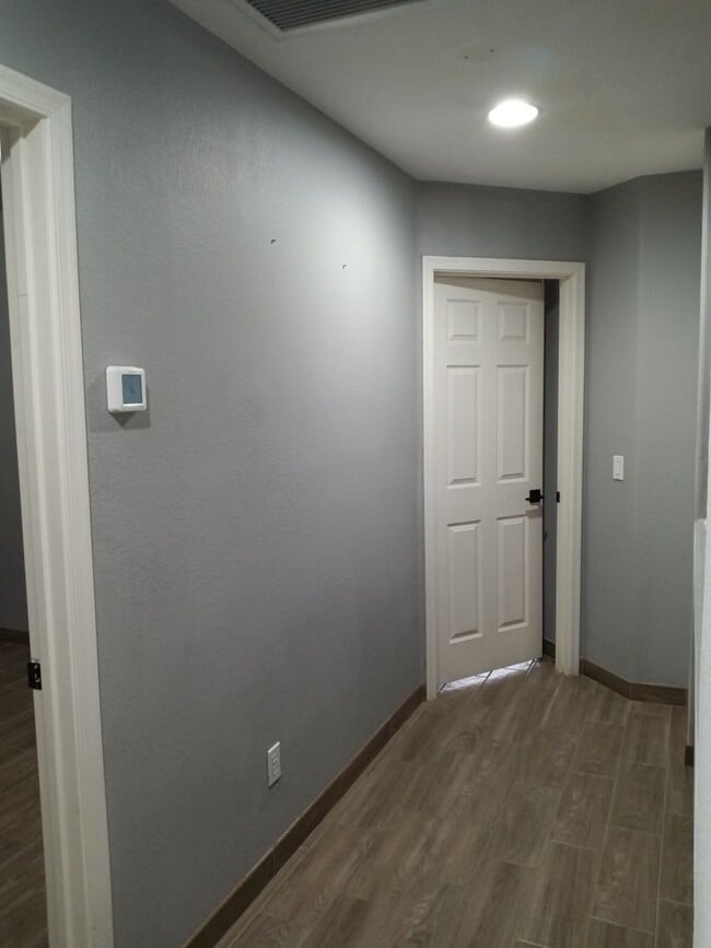 Building Photo - Very Spacious House- Near Cardinal Stadium