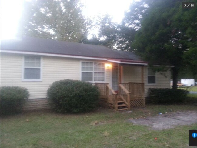 Building Photo - 274 Floss Ave