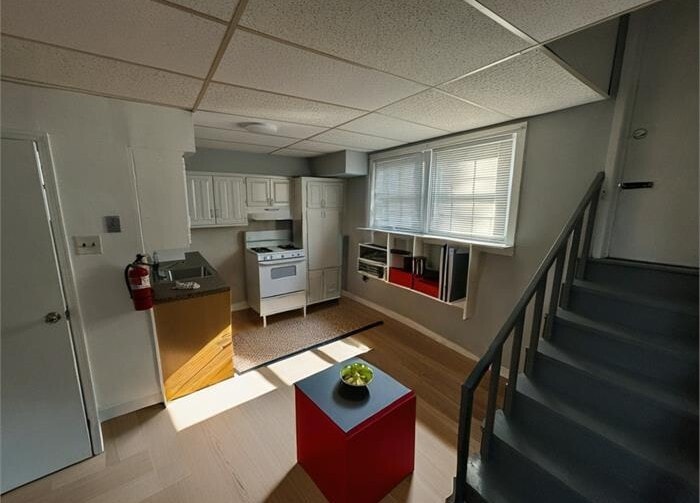Primary Photo - 240 Dixon Ave