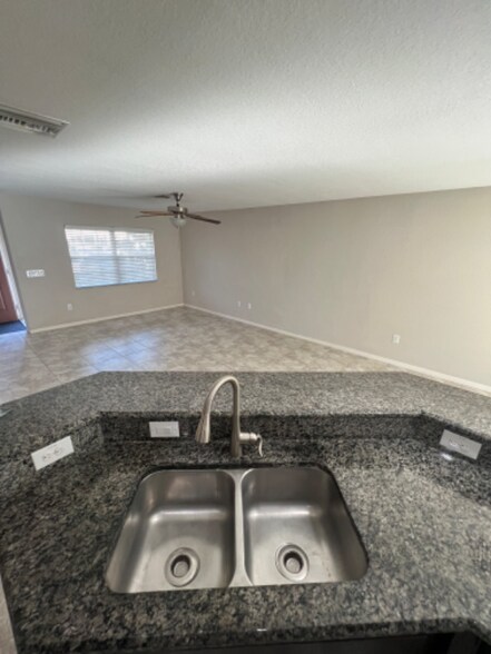 Building Photo - 5019 Chipotle Ln