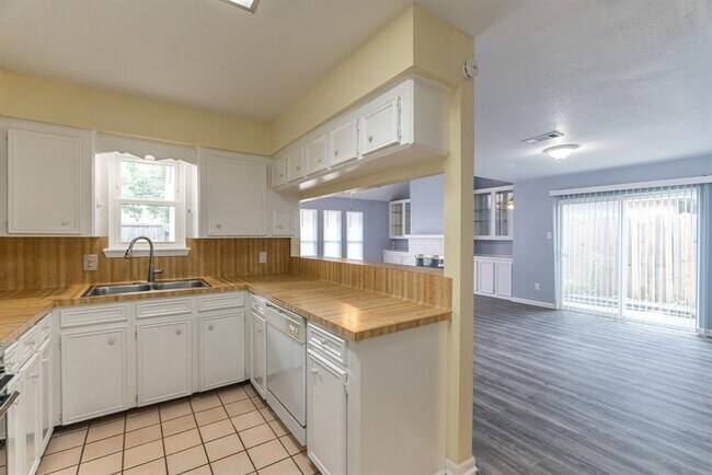 Building Photo - 4132 Boone Rd