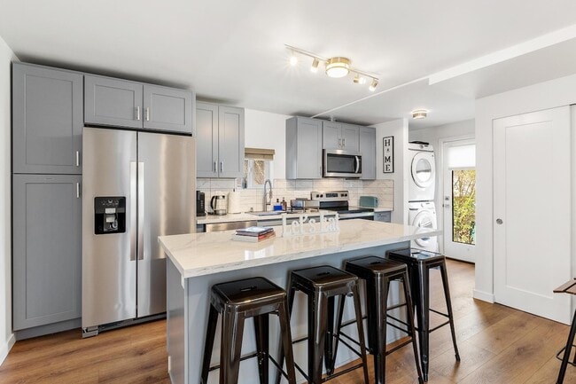 Building Photo - 450 SW 154th St