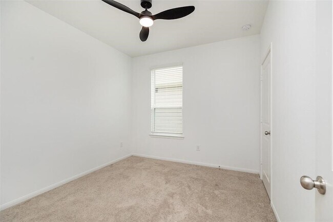 Building Photo - 23631 Simmental Rd