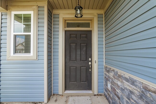 Building Photo - 948 Newburn Dr