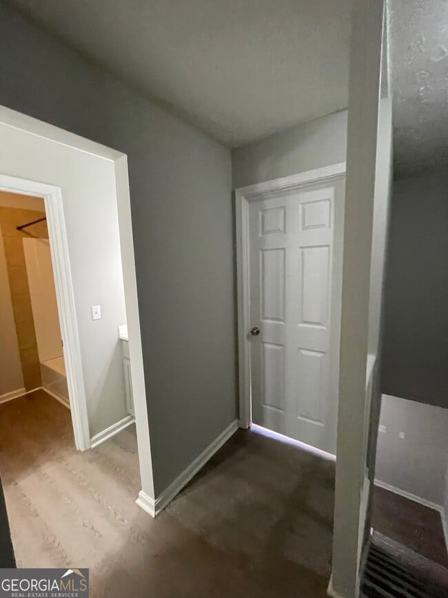 Building Photo - 763 South St