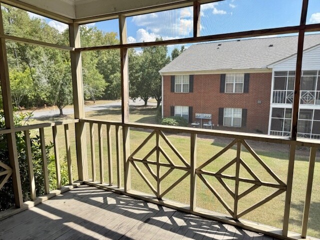 Building Photo - 1219 Brittany Dr