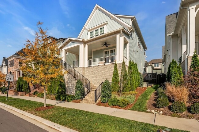 Building Photo - 5045 Kathryn Ave